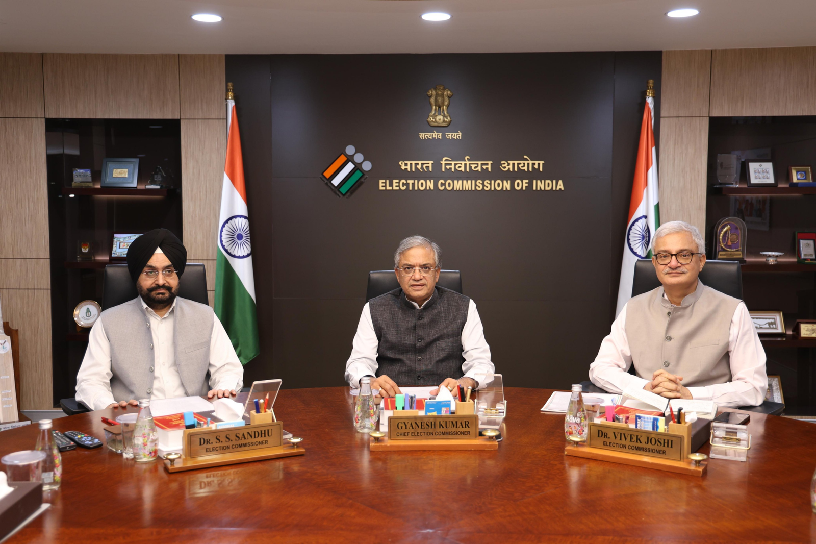 ECI Eases SIR Process: BLOs to Visit Homes of Unmapped Voters, Delhi Deadline Extended